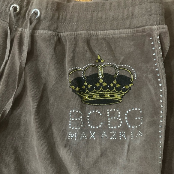 Tracksuit - Picture 9 of 9